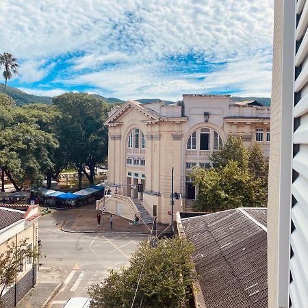 Hotel Thermas Da Mantiqueira - Pocos De Caldas - De Frente Para A Praca Central E Relogio Floral Poços de Caldas Exterior foto
